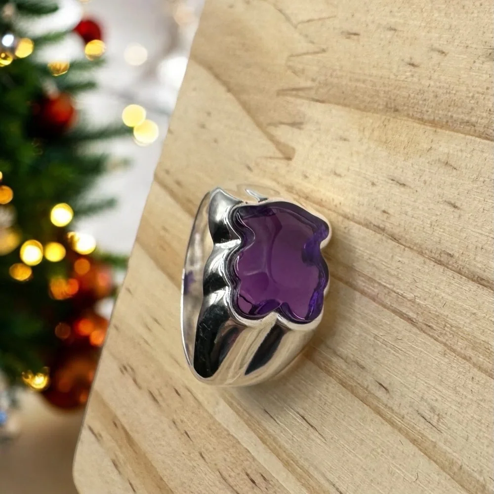 Silver Ring with Purple Gemstone size 7 only one ❤️